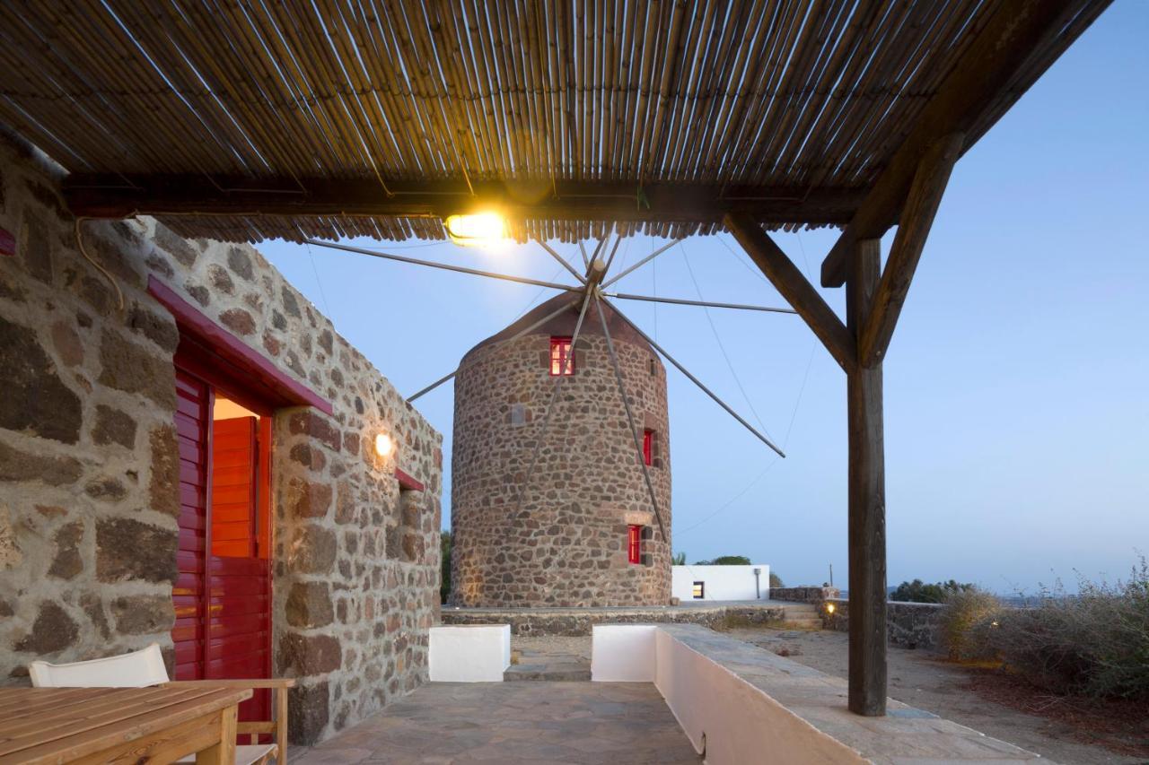 Marketos Windmill And Houses Trypiti Extérieur photo