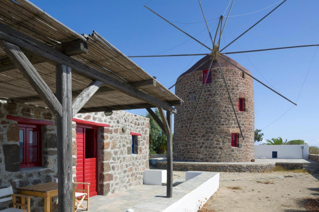 Marketos Windmill And Houses Trypiti Extérieur photo