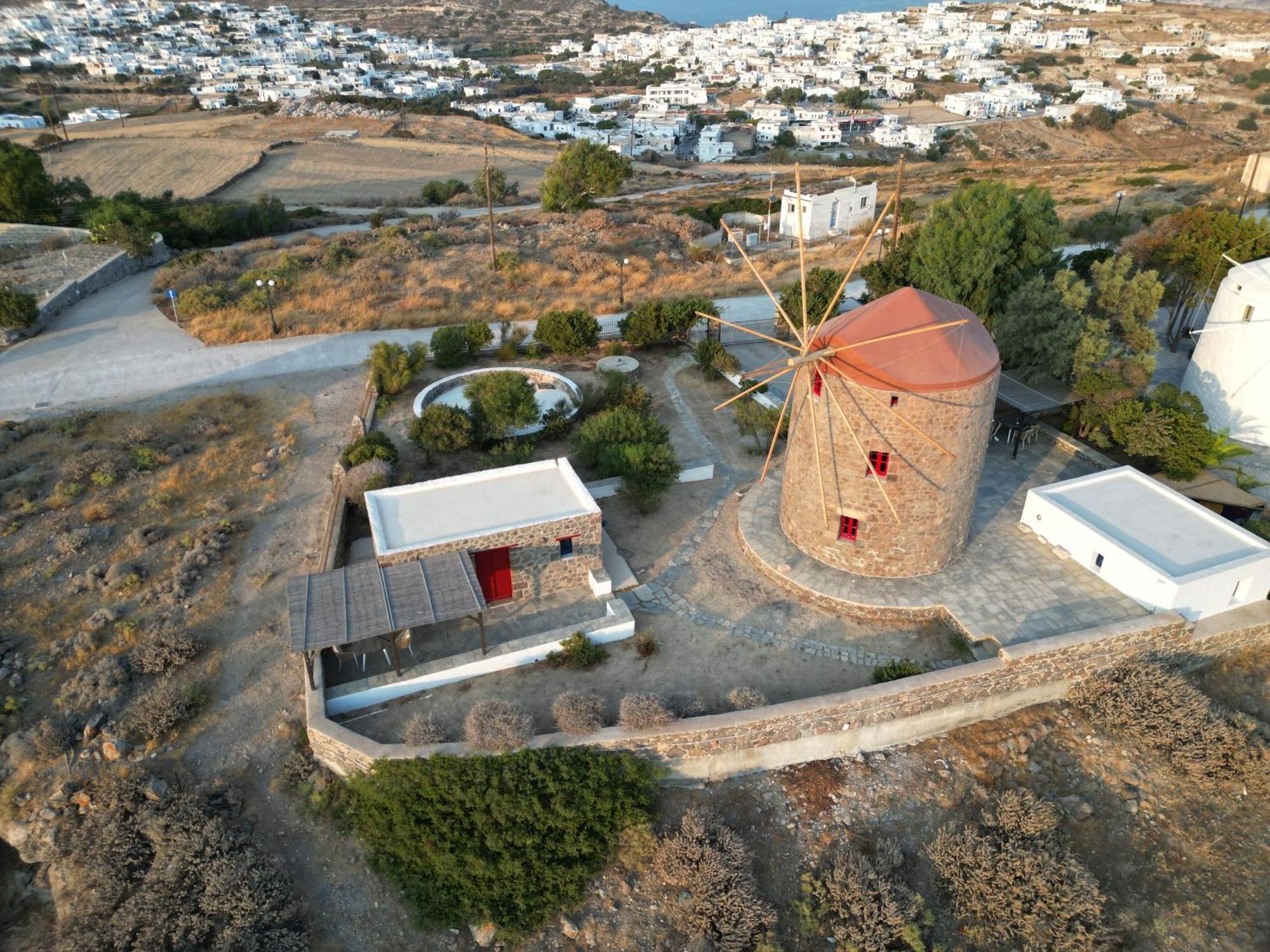 Marketos Windmill And Houses Trypiti Extérieur photo